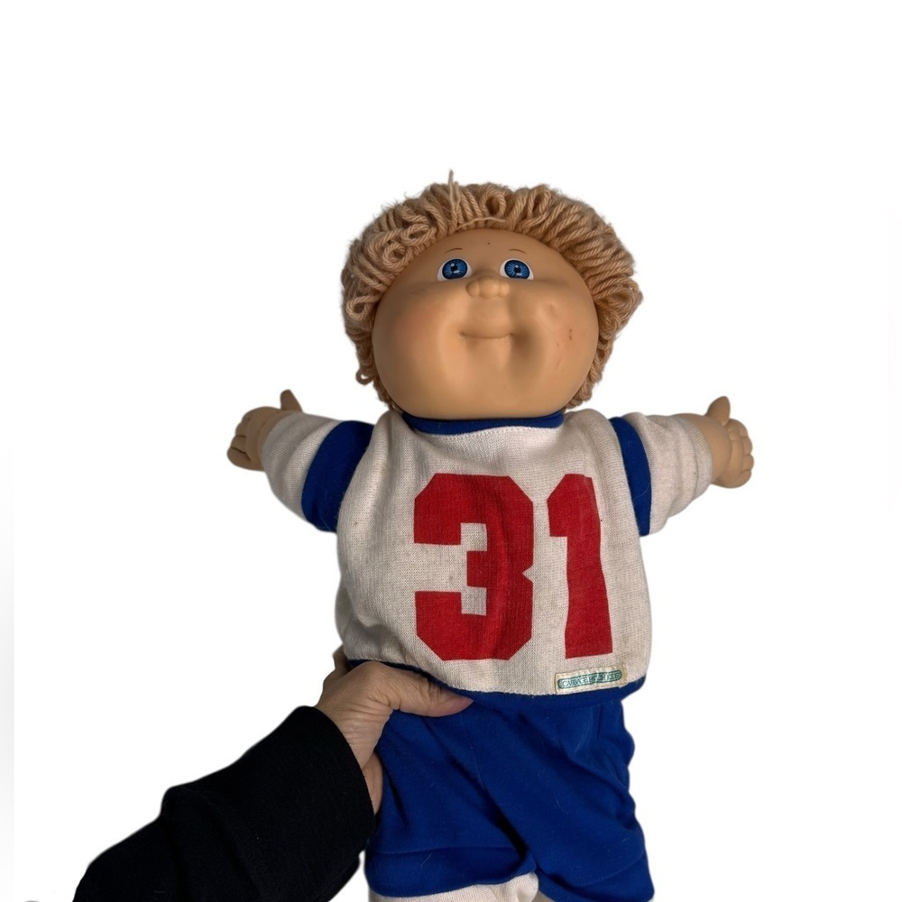 Cabbage Patch curly blonde boy with sportswear outfit 1985 Beau Patrick